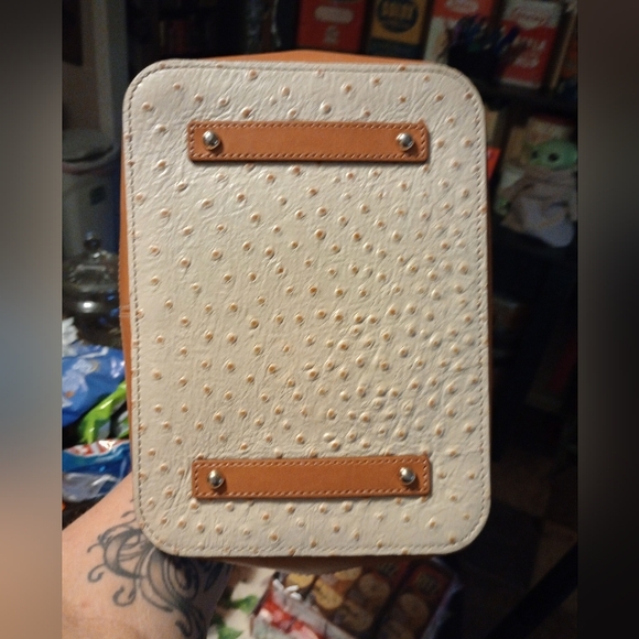 Dooney & Bourke White and Tan Shoulder Bag with Ostrich Texture - Picture 5 of 10